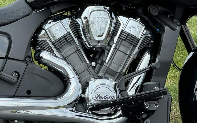 2024 Indian Motorcycle® Challenger® Black Metallic