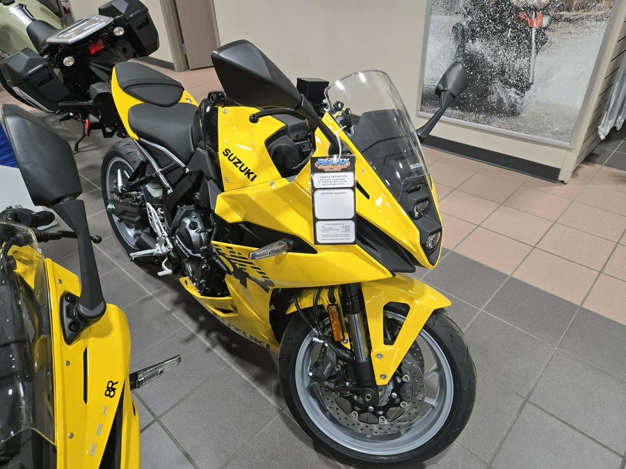 2025 SUZUKI GSX8R