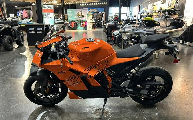 2026 KTM 990 RC R