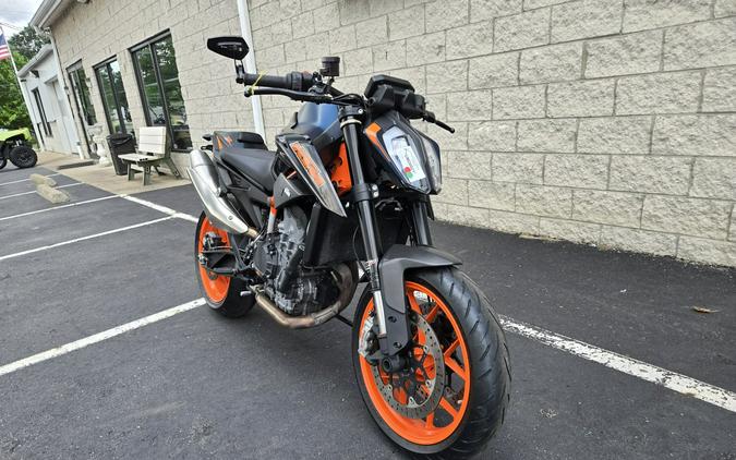 2022 KTM 890 Duke