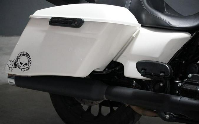 2018 Harley-Davidson® FLTRXS - Road Glide® Special