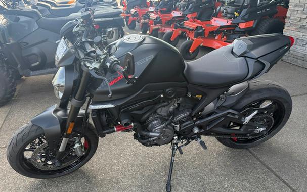 2023 Ducati MONSTER 937 PLUS