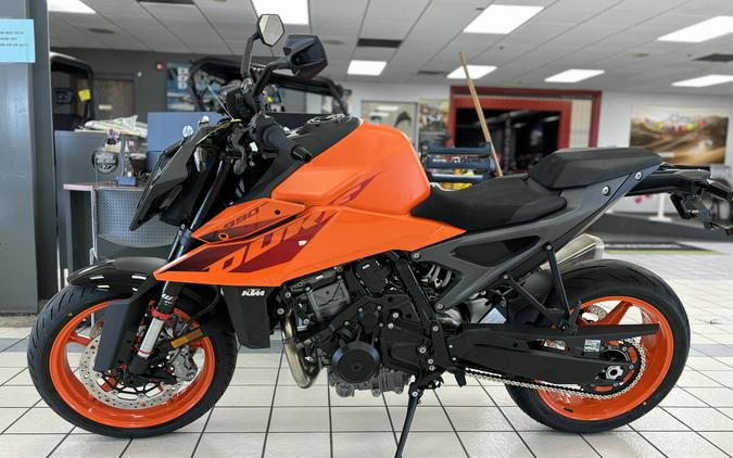 2024 KTM Duke 990