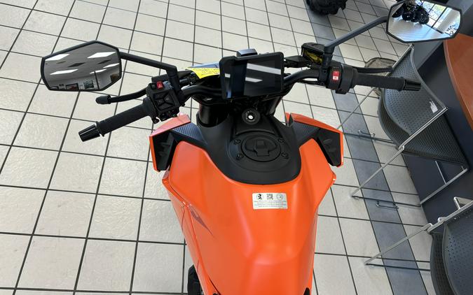 2024 KTM Duke 990