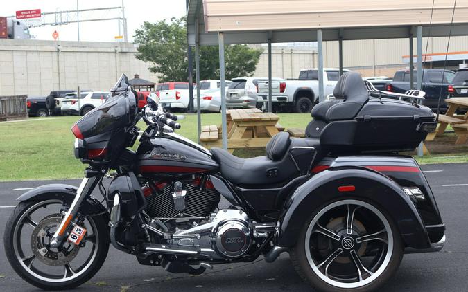 2020 Harley-Davidson CVO Tri Glide FLHTCUTGSE