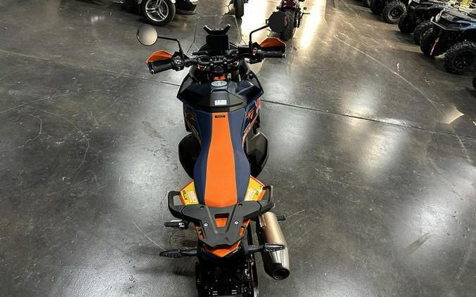2027 KTM 890 Adventure R Rally