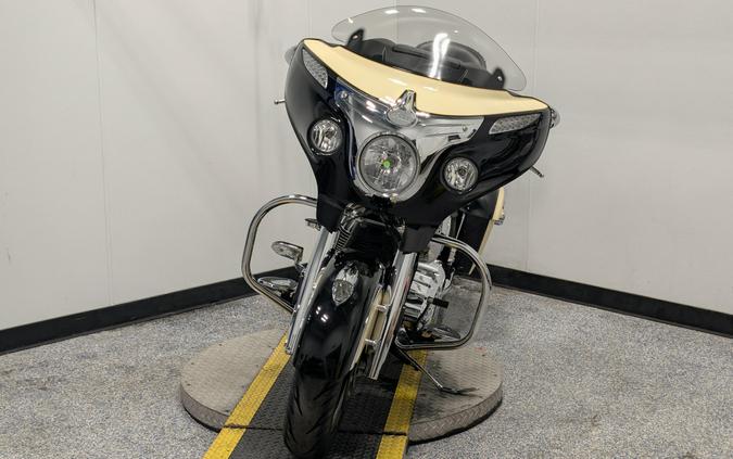 2019 Indian Motorcycle CHFTN CLASSIC, THDR BLK/IVORY CREAM, 49ST