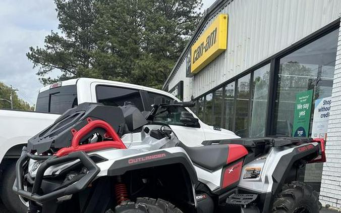 2024 Can-Am® Outlander X mr 1000R Hyper Silver & Legion Red