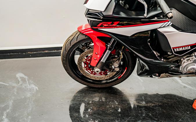 2016 Yamaha Motor Corp., USA YZF-R1S