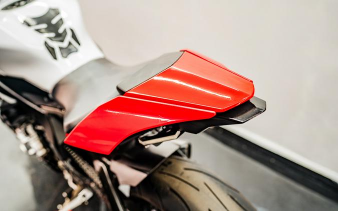 2016 Yamaha Motor Corp., USA YZF-R1S