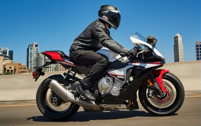 2016 Yamaha Motor Corp., USA YZF-R1S