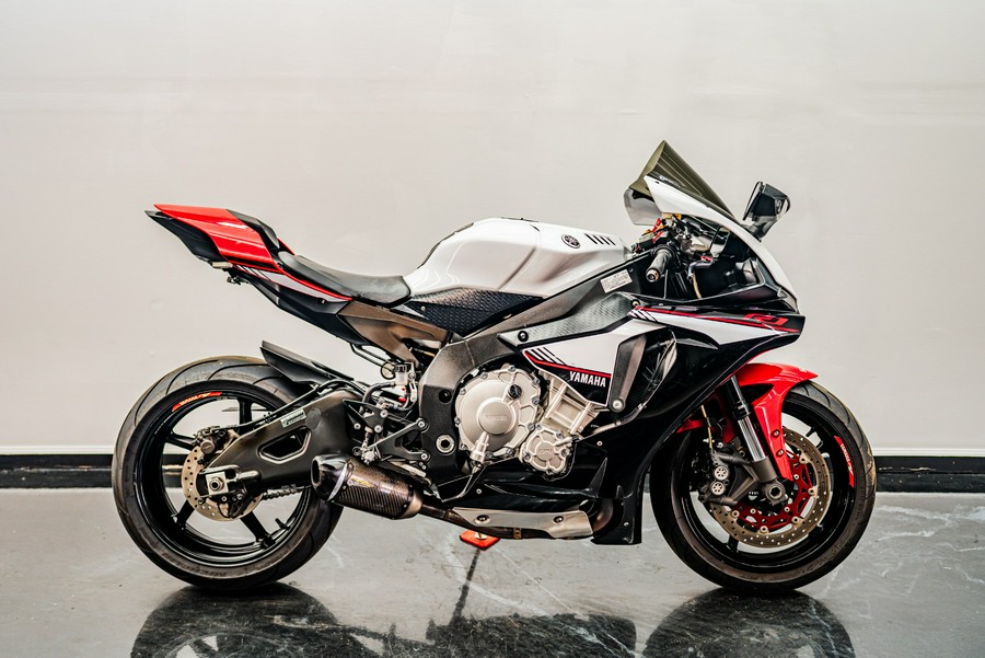 2016 Yamaha Motor Corp., USA YZF-R1S