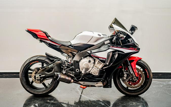 2016 Yamaha Motor Corp., USA YZF-R1S
