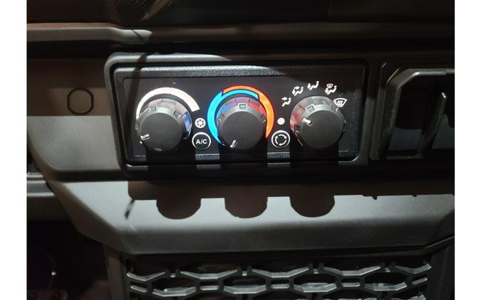 2026 Can-Am Defender MAX Lone Star Cab HD11