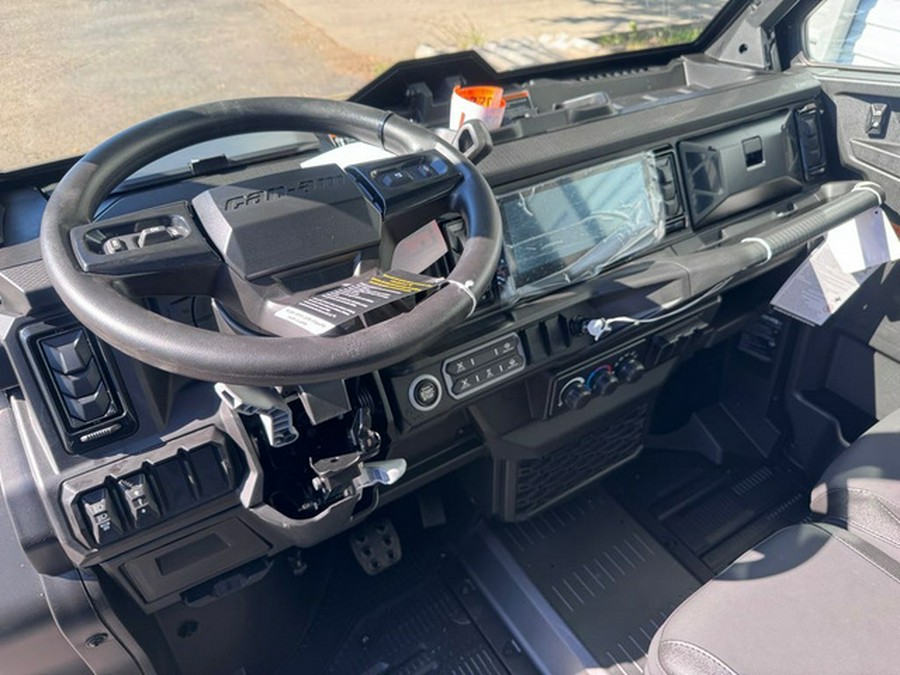 2026 Can-AM Defender MAX XT CAB HD11