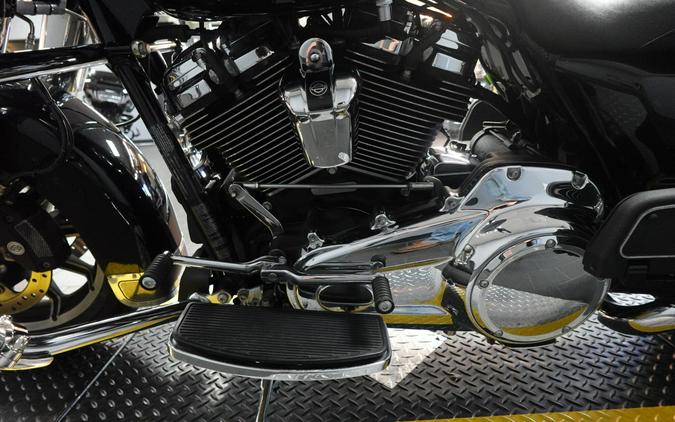 2019 Harley-Davidson Road King FLHR