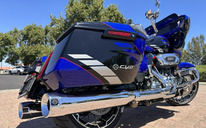 FLTRXSE 2025 CVO™ Road Glide™
