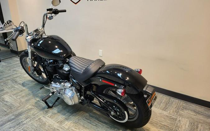 2023 Harley-Davidson Softail Standard Vivid Black FXST