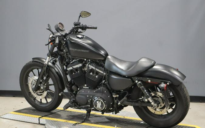 2011 Harley-Davidson Iron 883