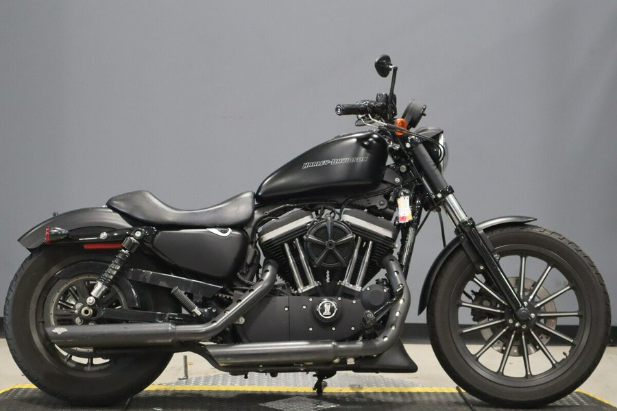 2011 Harley-Davidson Iron 883