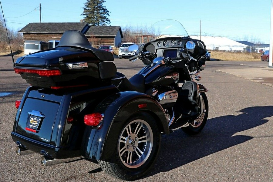 2024 Harley-Davidson® FLHTCUTG - Tri Glide® Ultra