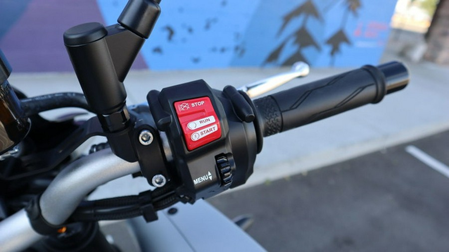 2025 Yamaha MT-10 10