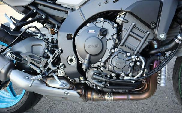 2025 Yamaha MT-10 10