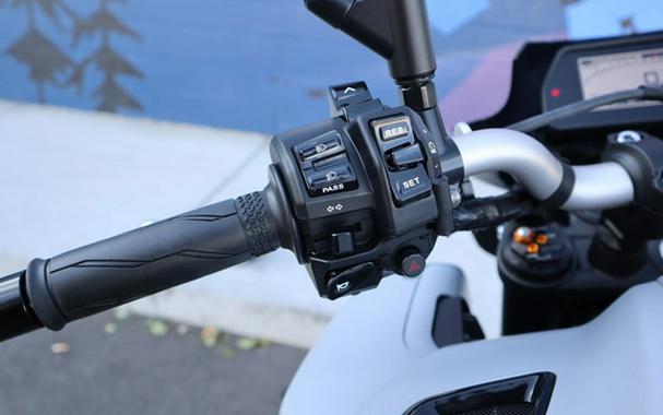 2025 Yamaha MT-10 10