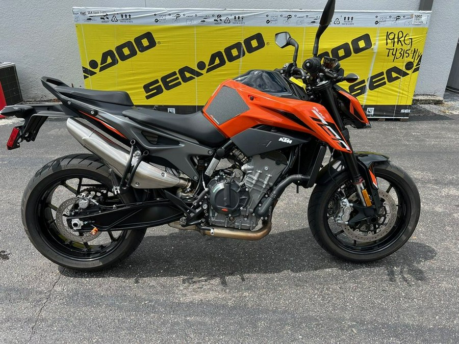 2023 KTM 790 Duke