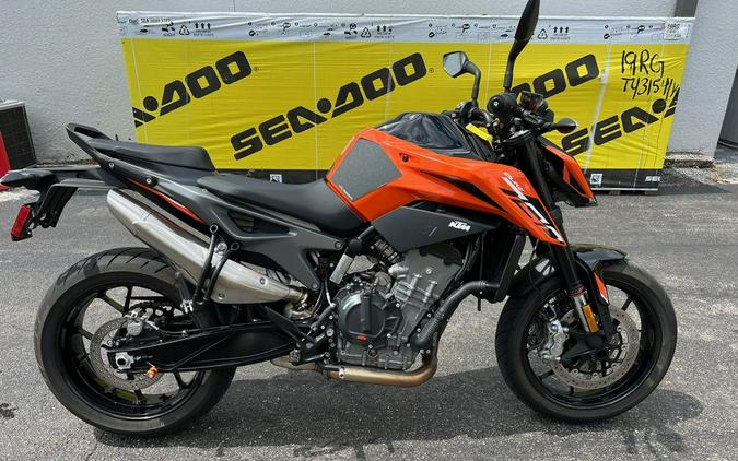 2023 KTM 790 Duke