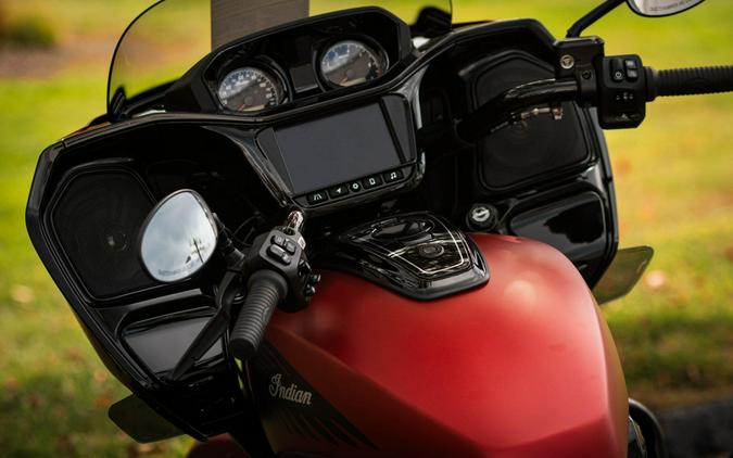 2026 Indian Motorcycle Challenger Dark Horse 112 + PowerBand Audio Package