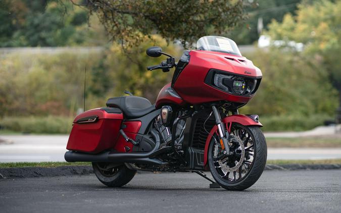 2026 Indian Motorcycle Challenger Dark Horse 112 + PowerBand Audio Package