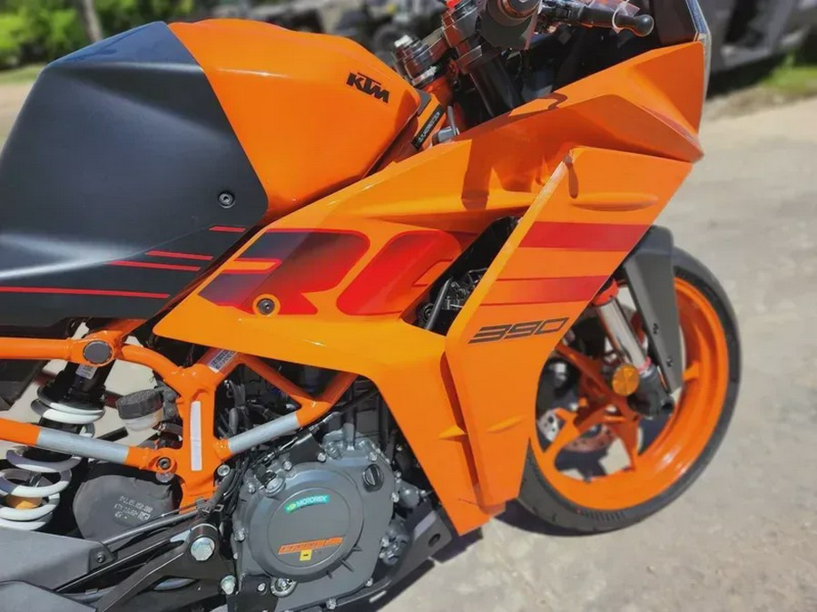 New 2024 KTM RC 390 ORANGE