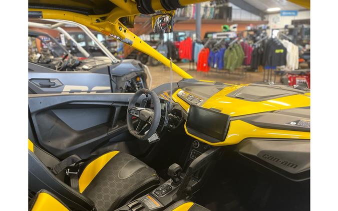 2024 Can-Am Maverick R X RS 999T DCT