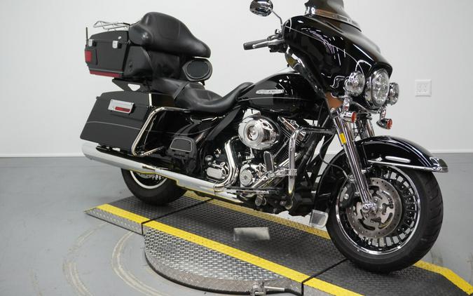 2011 Harley-Davidson® Electra Glide® Ultra Limited Vivid Black
