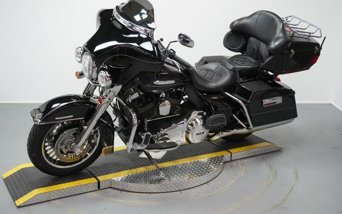 2011 Harley-Davidson® Electra Glide® Ultra Limited Vivid Black