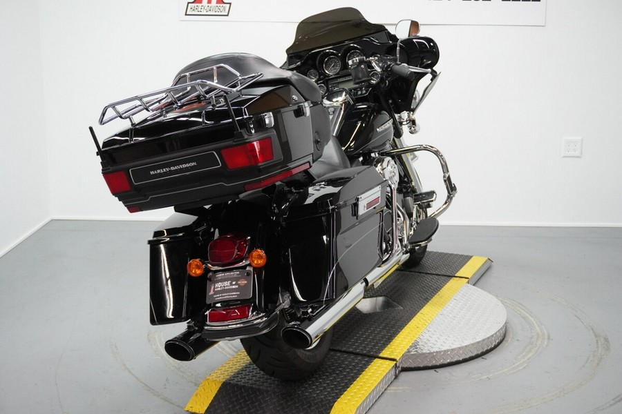 2011 Harley-Davidson® Electra Glide® Ultra Limited Vivid Black