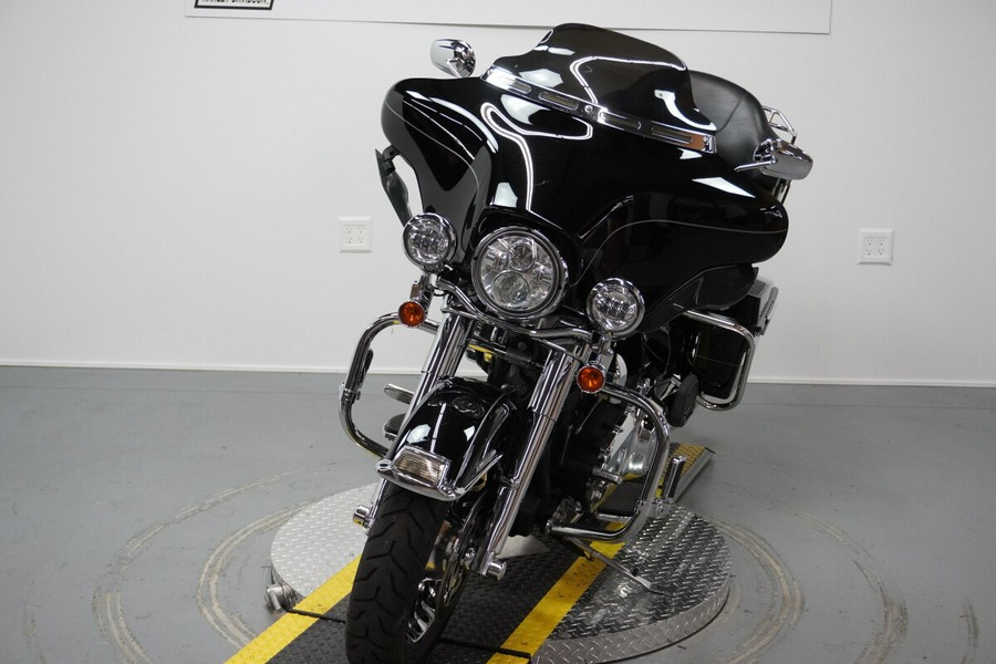 2011 Harley-Davidson® Electra Glide® Ultra Limited Vivid Black