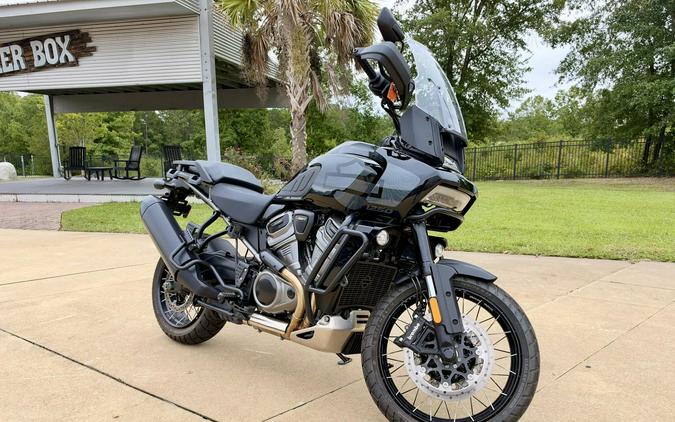 2024 Harley-Davidson Pan America 1250 Special Vivid Black w/Laced Wheels