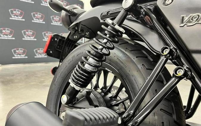 2022 Moto Guzzi V9 Bobber E5