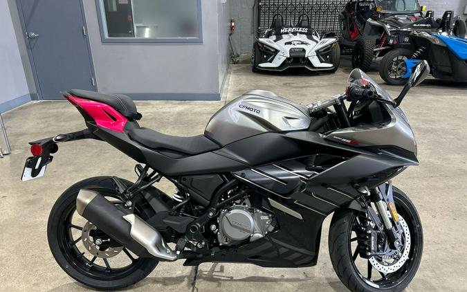 2025 CFMOTO 300SS