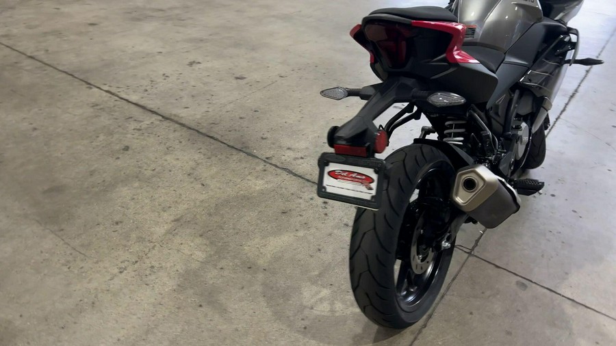 2025 CFMOTO 300SS