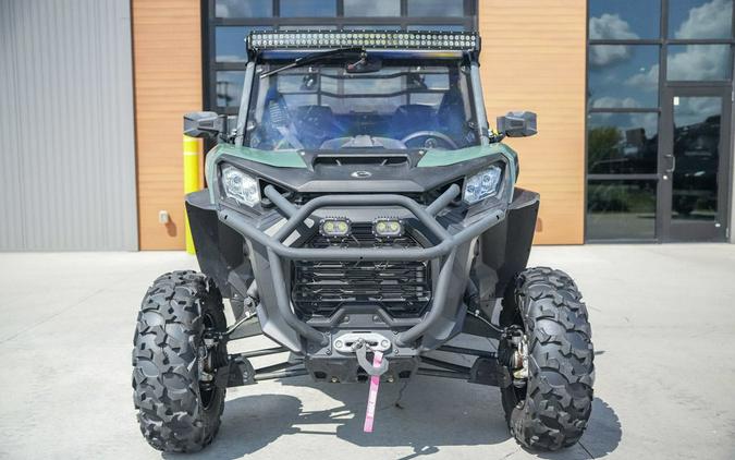 2023 Can-Am® Commander DPS 700