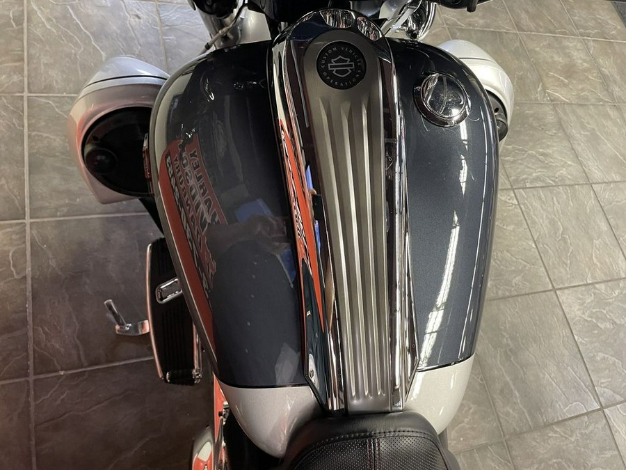 2019 Harley-Davidson® FLHXSE - CVO™ Street Glide®