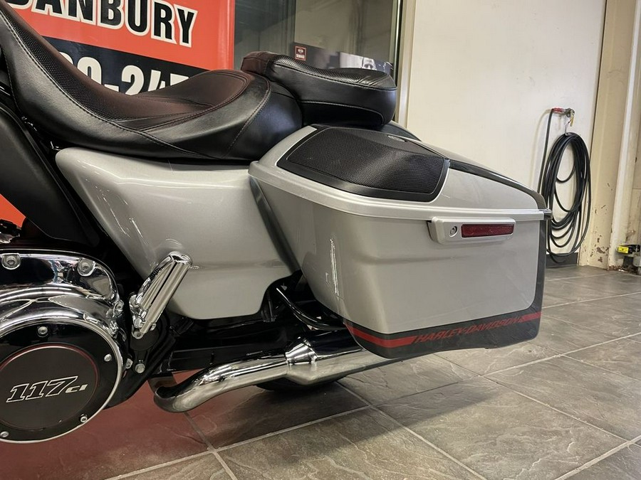 2019 Harley-Davidson® FLHXSE - CVO™ Street Glide®