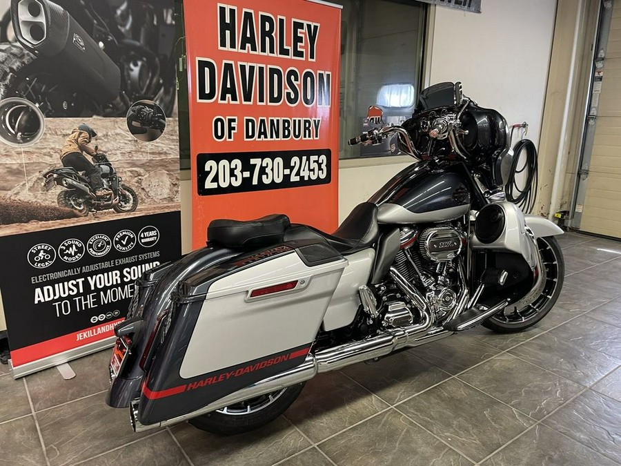 2019 Harley-Davidson® FLHXSE - CVO™ Street Glide®