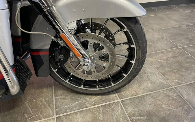 2019 Harley-Davidson® FLHXSE - CVO™ Street Glide®