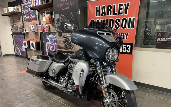 2019 Harley-Davidson® FLHXSE - CVO™ Street Glide®