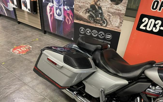 2019 Harley-Davidson® FLHXSE - CVO™ Street Glide®