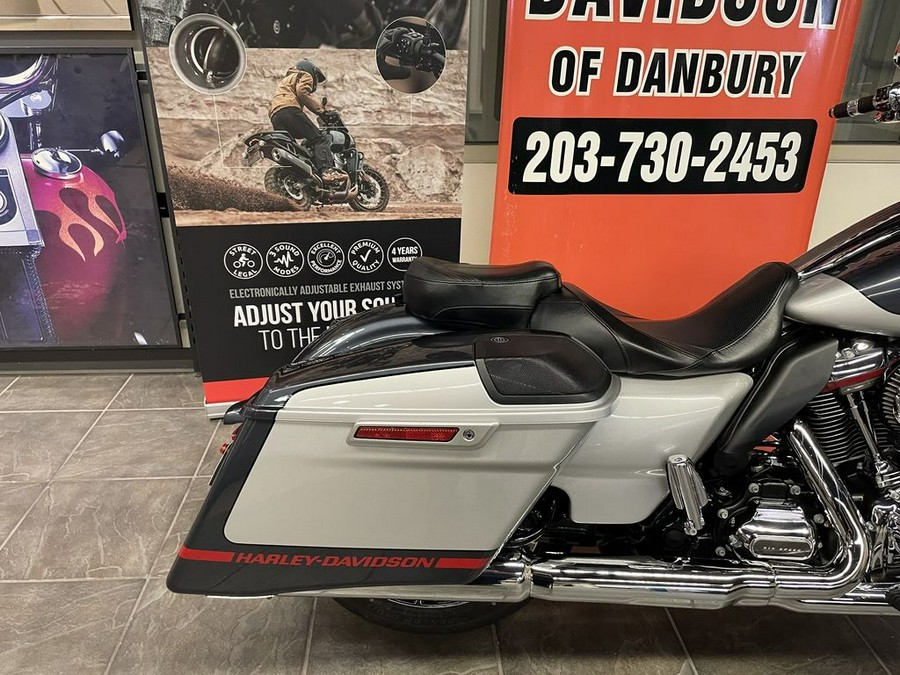 2019 Harley-Davidson® FLHXSE - CVO™ Street Glide®